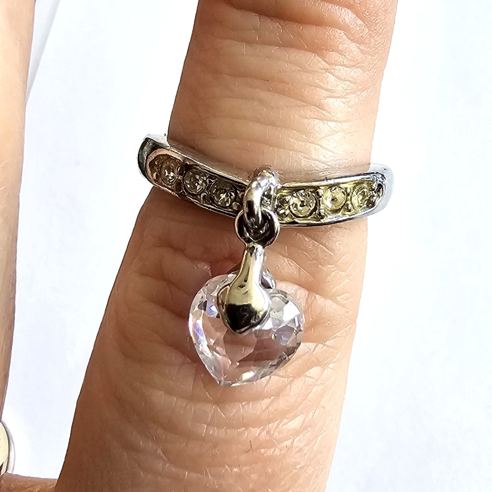 Crystal heart charm ring silver tone size 6.75    6 3/4 valentine's day clear